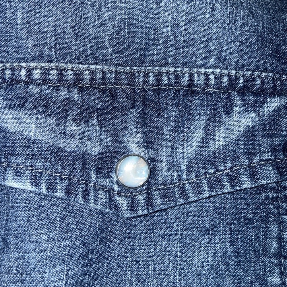 J Crew Slim-Fit Chambray Shirt Womans Sz 14 Western Pearl Snap Cotton Rodeo Boho - Picture 12 of 13